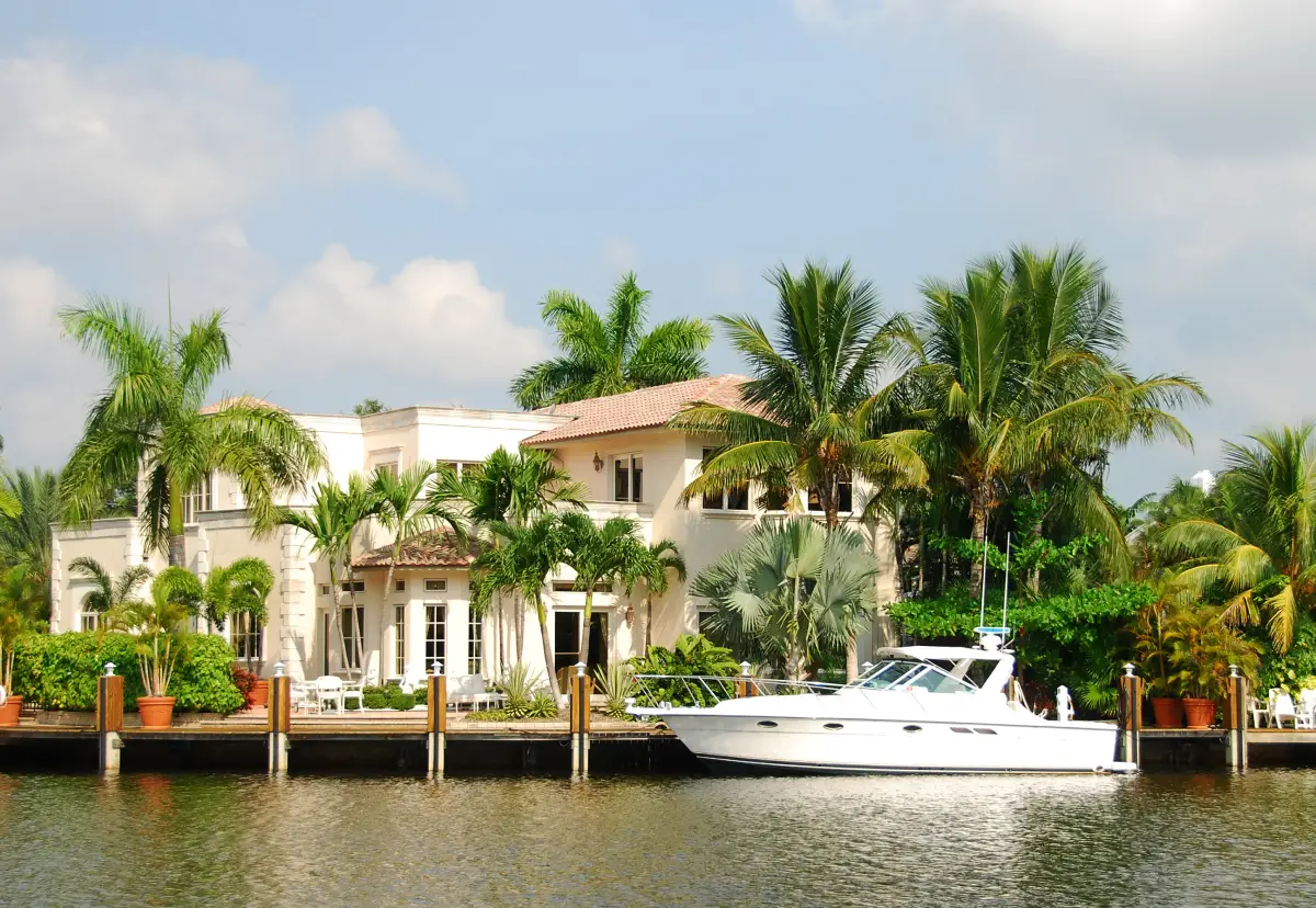 Miami Vacation Rentals Win Bigger Reviews When the Middle of the Stay Feels Effortless